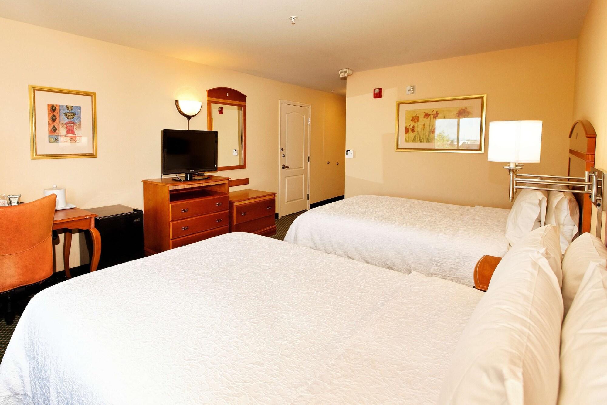 Hampton Inn By Hilton Montrose Exterior photo
